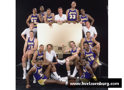 NBA画报：探索篮球世界的精彩故事和背后的独特人物